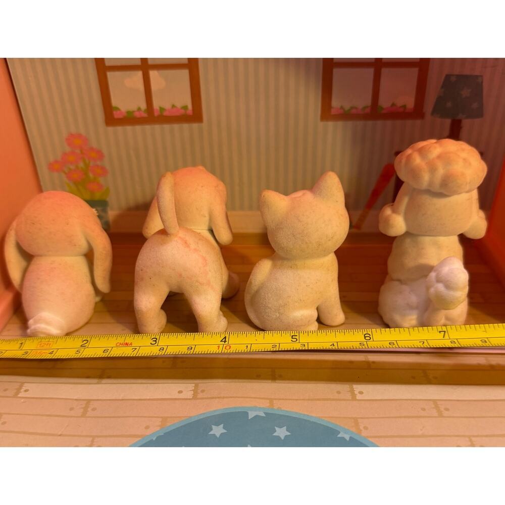 TOYS - Picture 13 of 16